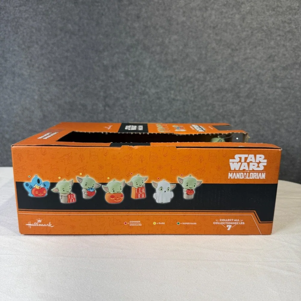 Hallmark Star Wars Mandalorian Display Halloween Mystery Ornament Grogu
